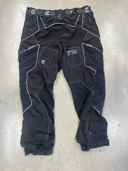 USED Exalt Thrasher V3 Pants Large